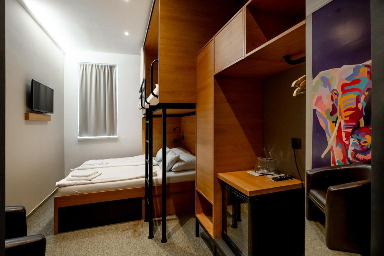 סזומבאת'לי Garda Hotel מראה חיצוני תמונה
