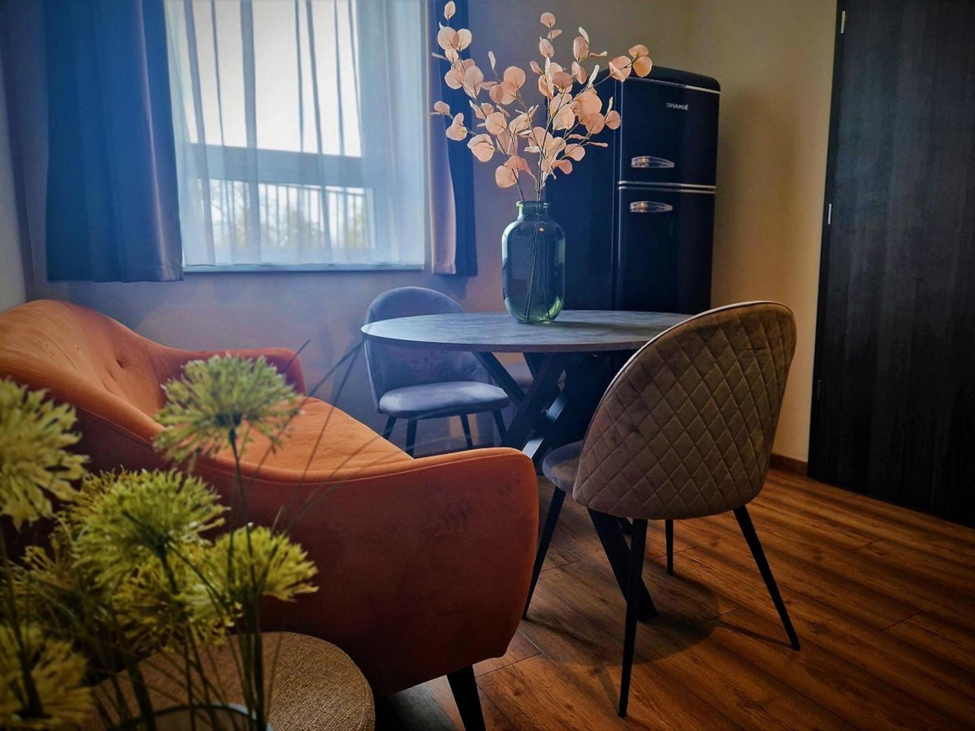 סזומבאת'לי Garda Hotel מראה חיצוני תמונה