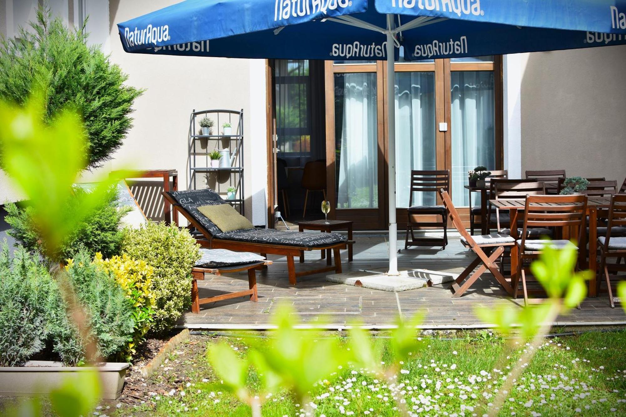 סזומבאת'לי Garda Hotel מראה חיצוני תמונה